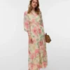 Awiris Langes Kleid