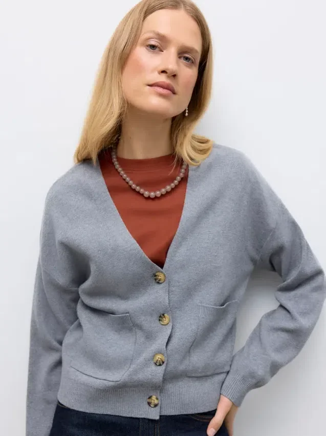 Awsigbrit Strickjacke aus Strickwaren Awsigbrit Strickjacke aus Strickwaren