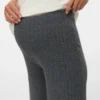 Hose mit ausgestelltem Schnitt