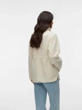 Jacke mit hohem Kragen
