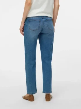 Jeans in gerader Passform
