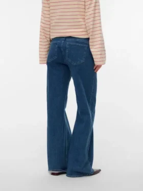 Jeans mit weitem Bein