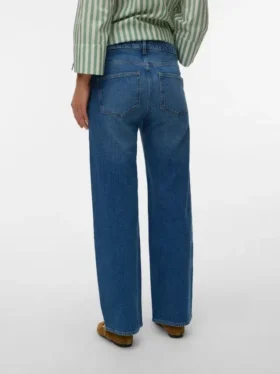 Jeans mit weitem Bein