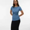 Regular Fit, V-Ausschnitt, umgeschlagene Ärmelbündchen, überschnittene Schultern, Pullover