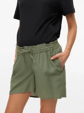 Shorts in regulärer Passform