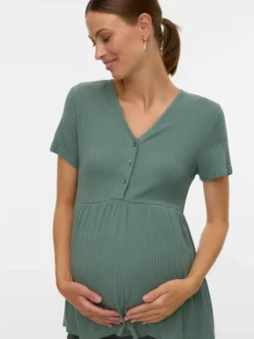 Top mit V-Ausschnitt in Regular-Fit