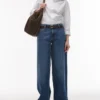 Topshop-Jeans mit niedriger Taille und lockerer Passform