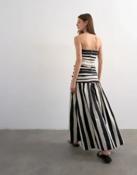 Tslisa Langes Kleid