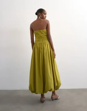 Tsluna Langes Kleid