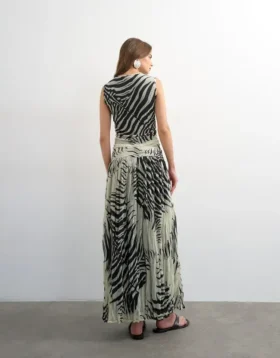 Tsmay Langes Kleid
