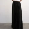 Tsthea Langrock mit hoher Taille