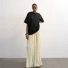 Tsthea Langrock mit hoher Taille