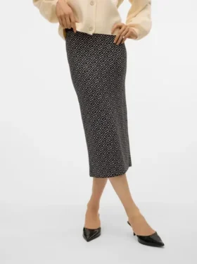 Vmaria Langrock mit hoher Taille