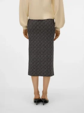Vmaria Langrock mit hoher Taille