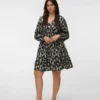 Vmcmea Kurzes Kleid mit Shorts