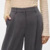 Vmdina-Hose mit hoher Leibhöhe