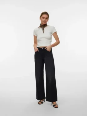 Vmhallie Low Rise Wide Fit – Cropped-Jeans