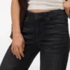 VMLexi-Stretch-Jeans mit mittlerer Leibhöhe und weitem Bein