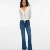 Vmphoebe Jeans mit mittlerer Leibhöhe und ausgestelltem Schnitt