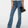 Vmtanna High-Rise-Jeans mit ausgestelltem Schnitt