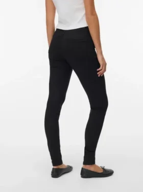 VMTanya Mid-Rise-Jeans in Skinny-Passform
