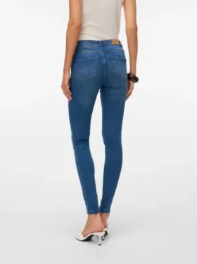 VMTanya Mid-Rise-Jeans in Skinny-Passform