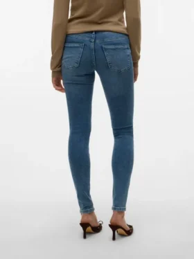 VMTanya Mid-Rise-Jeans in Skinny-Passform